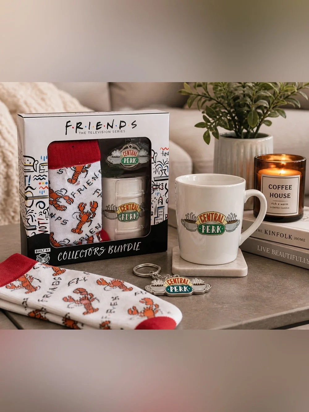 FRIENDS Collectors Bundle | Central Perk Mug + Lobster Socks + Keychain | NWT - Picture 1 of 6